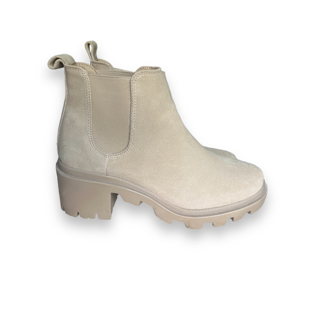 Steve Madden Hadley Lug Sole Chelsea Boot sz 9 **like new**